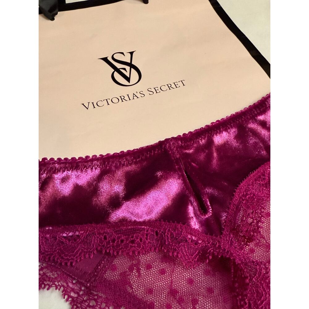 NWT Victoria’s Secret Vintage Dream Angels Lace Thong – Purple – Size XS – 2018 - Picture 5 of 9